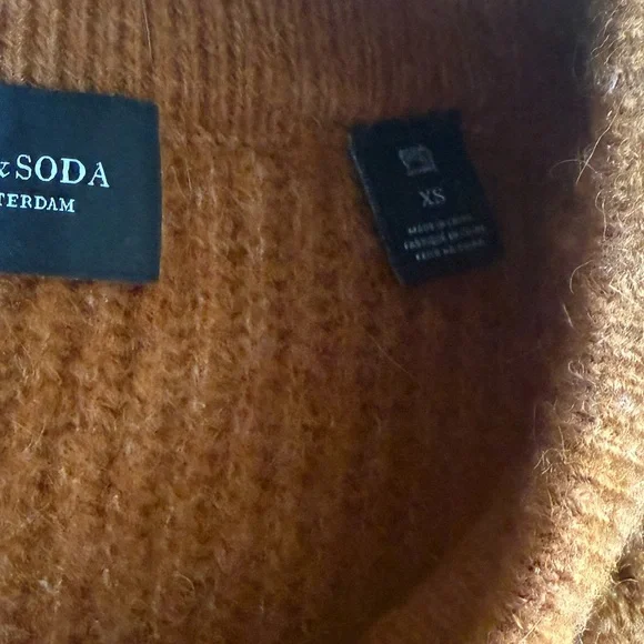 Scotch & Soda V-Neck Sweater in Rich Orange - Picture 5 of 6